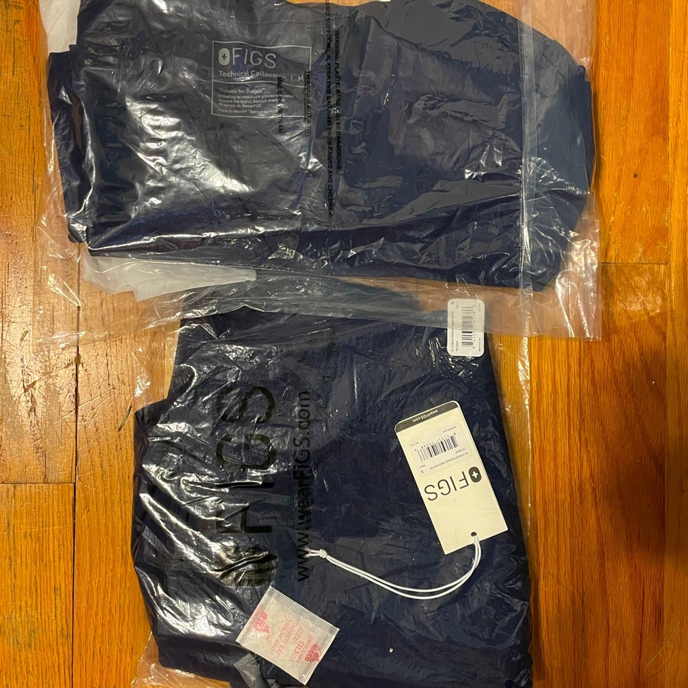Fig Scrub top and bottom!